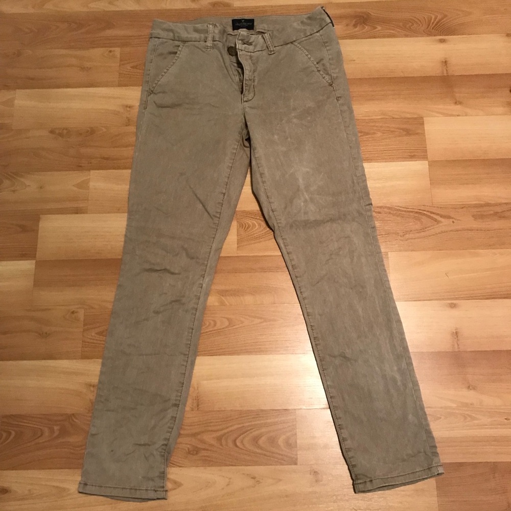 American Eagle kaki pants